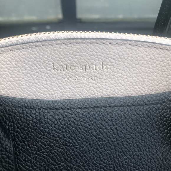 Kate Spade ♠️ Purse - Picture 4 of 8